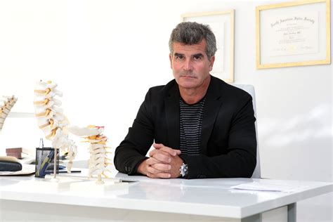 Dr. Álvaro Dowling Montalva (Editor)
